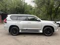 Toyota Land Cruiser Prado 2023 года за 38 360 000 тг. в Алматы – фото 3