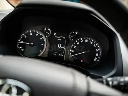 Toyota Land Cruiser Prado 2023 года за 38 360 000 тг. в Алматы – фото 14