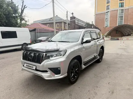 Toyota Land Cruiser Prado 2023 года за 38 360 000 тг. в Алматы – фото 5
