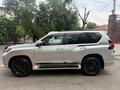 Toyota Land Cruiser Prado 2023 года за 38 360 000 тг. в Алматы – фото 12