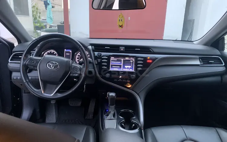 Toyota Camry 2020 года за 12 500 000 тг. в Актау