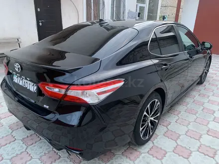 Toyota Camry 2020 года за 13 000 000 тг. в Актау – фото 4