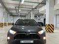Toyota RAV4 2021 года за 15 850 000 тг. в Алматы – фото 2