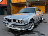 BMW 520 1990 года за 1 500 000 тг. в Алматы