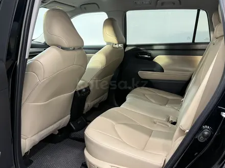 Toyota Highlander Prestige 2022 года за 23 490 000 тг. в Астана – фото 11