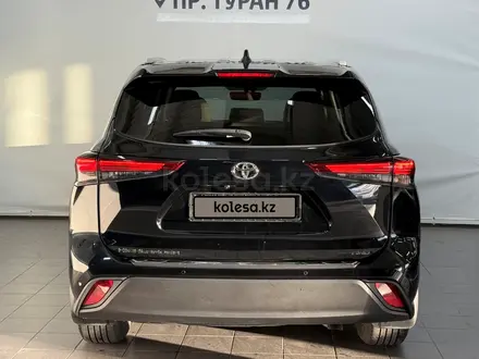 Toyota Highlander Prestige 2022 года за 23 490 000 тг. в Астана – фото 4