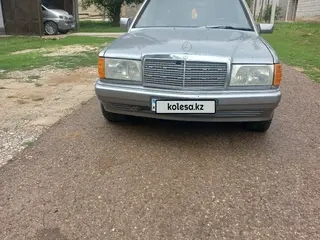 Mercedes-Benz 190