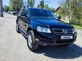 Volkswagen Touareg 2004 года за 5 500 000 тг. в Алматы – фото 2