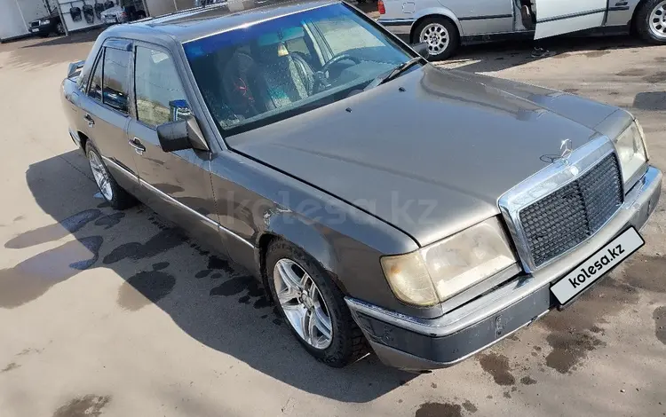 Mercedes-Benz E 200 1992 года за 1 200 000 тг. в Караганда