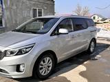 Kia Carnival 2016 года за 11 500 000 тг. в Алматы – фото 5