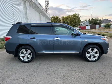 Toyota Highlander 2010 года за 9 500 000 тг. в Кульсары – фото 4