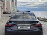 Lexus ES 300h 2019 года за 20 000 000 тг. в Актау – фото 3