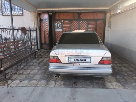 Mercedes-Benz E 280 1995 года за 6 000 000 тг. в Сарыагаш – фото 2