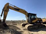 Caterpillar  320 2002 года за 15 000 000 тг. в Актау