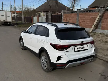 Kia Rio X-Line 2021 года за 6 996 000 тг. в Астана – фото 3