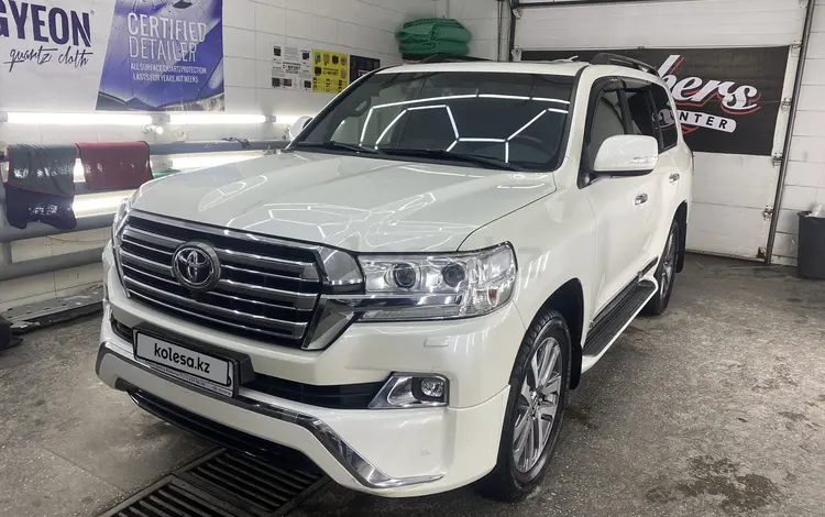 Toyota Land Cruiser 2016 годаүшін33 500 000 тг. в Усть-Каменогорск