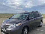Toyota Sienna 2015 года за 8 800 000 тг. в Актау