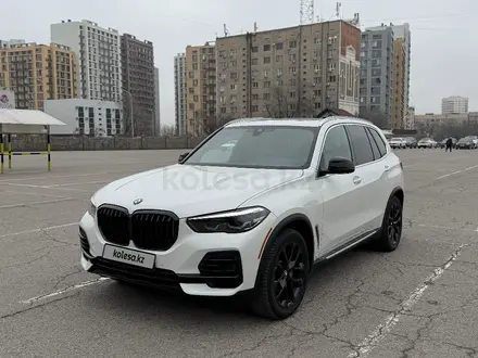BMW X5 2022 года за 35 000 000 тг. в Алматы