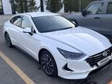 Hyundai Sonata 2021 года за 11 800 000 тг. в Актобе