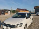 Volkswagen Polo 2015 года за 3 800 000 тг. в Затобольск – фото 2