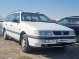 Volkswagen Passat 1994 годаүшін2 900 000 тг. в Тараз