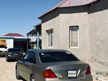 Toyota Avalon, 2001