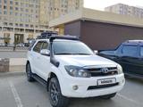 Toyota Fortuner 2006 года за 8 500 000 тг. в Актау – фото 2