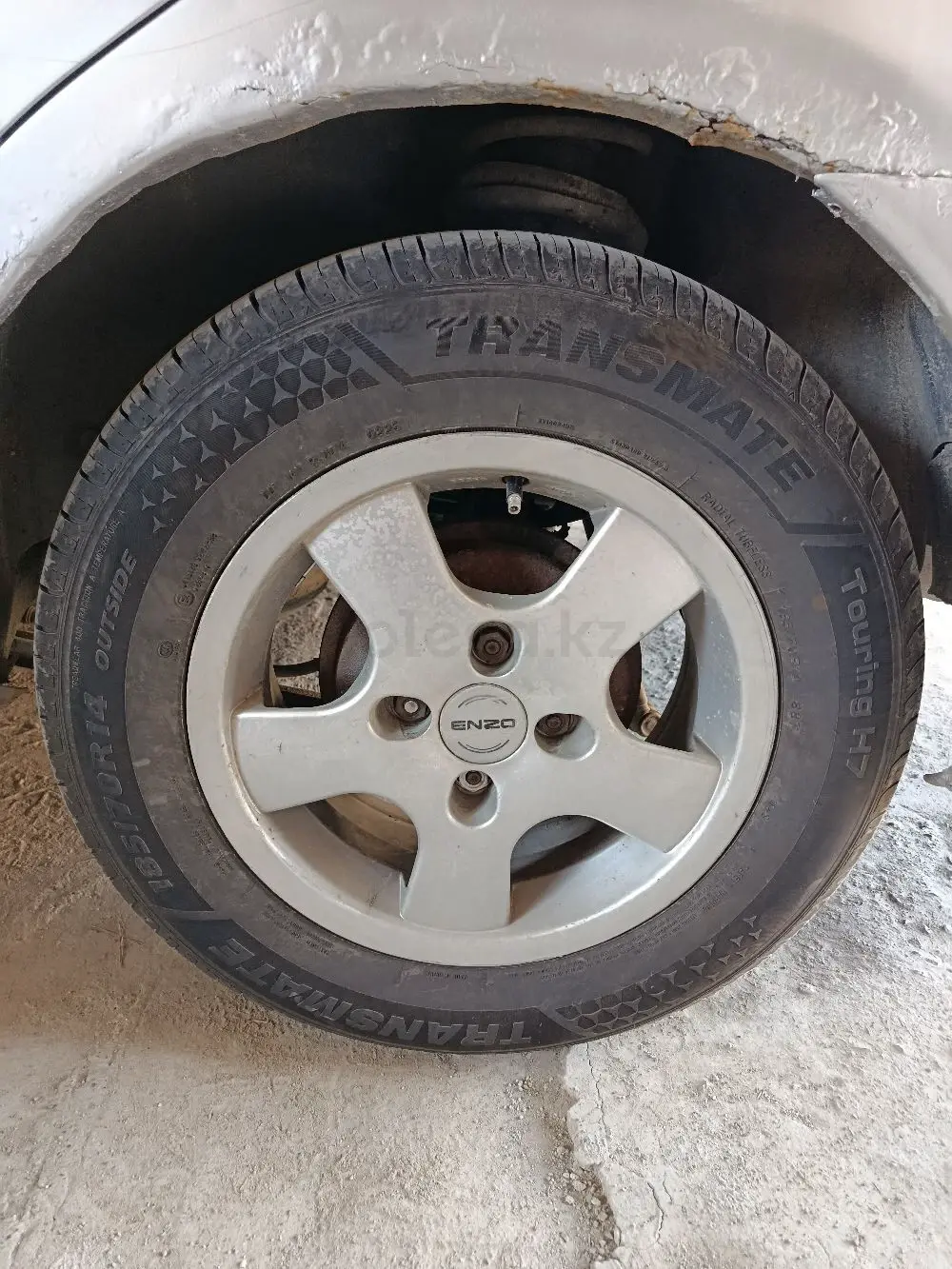 Mazda 323, 1996