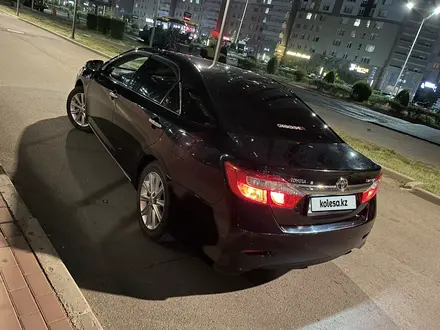 Toyota Camry 2014 года за 10 100 000 тг. в Астана – фото 4