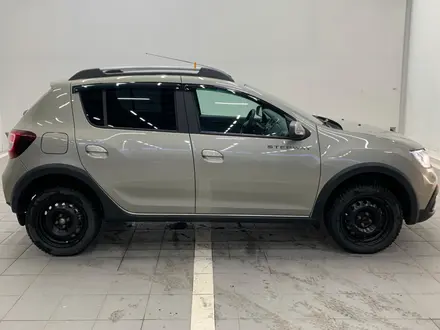 Renault Sandero Stepway 2021 года за 6 850 000 тг. в Костанай – фото 16