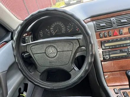 Mercedes-Benz E 280 1999 года за 3 000 000 тг. в Алматы – фото 13