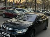 Toyota Camry 2015 года за 14 000 000 тг. в Алматы – фото 2