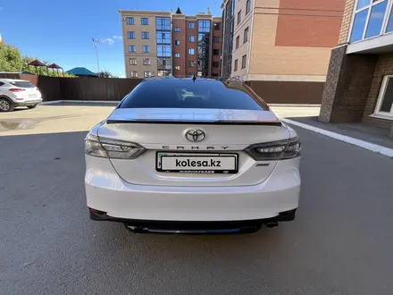 Toyota Camry 2020 года за 14 100 000 тг. в Астана – фото 7