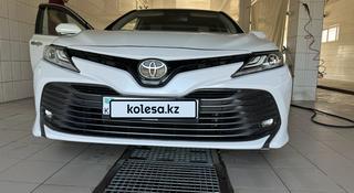 Toyota Camry 2020 года за 13 000 000 тг. в Атырау