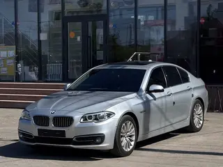BMW 528
