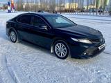 Toyota Camry 2021 года за 12 500 000 тг. в Актобе