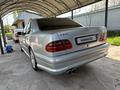 Mercedes-Benz E 240 1999 года за 3 600 000 тг. в Шымкент – фото 15