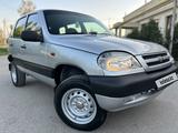Chevrolet Niva 2008 года за 2 950 000 тг. в Алматы – фото 4