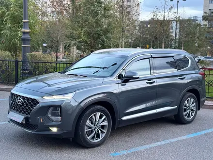 Hyundai Santa Fe 2019 года за 14 500 000 тг. в Астана – фото 4