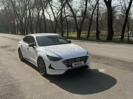 Hyundai Sonata 2023 года за 14 000 000 тг. в Алматы – фото 6