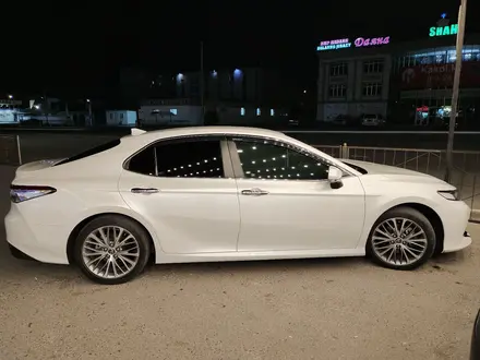 Toyota Camry 2018 года за 13 500 000 тг. в Актау – фото 6