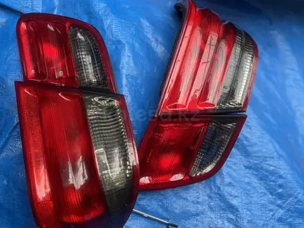 Задний стоп Mercedes Benz W210 рестайлинг за 1 390 тг. в Алматы – фото 3