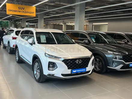 Hyundai Santa Fe 2020 года за 16 800 000 тг. в Астана
