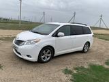 Toyota Sienna 2012 года за 9 300 000 тг. в Актобе – фото 2