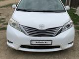 Toyota Sienna 2012 года за 9 300 000 тг. в Актобе