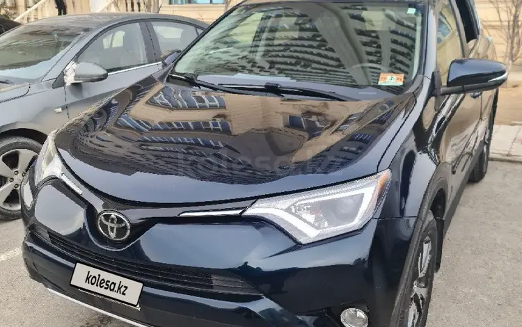 Toyota RAV4 2017 годаfor10 000 000 тг. в Актау