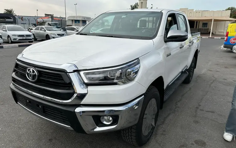 Toyota Hilux 2024 года за 23 100 000 тг. в Актау