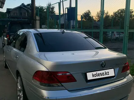 BMW 750 2006 года за 6 500 000 тг. в Алматы – фото 11