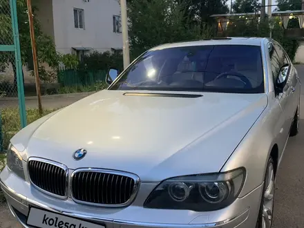 BMW 750 2006 года за 6 500 000 тг. в Алматы – фото 12