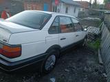 Volkswagen Passat 1990 годаүшін2 800 000 тг. в Усть-Каменогорск – фото 4